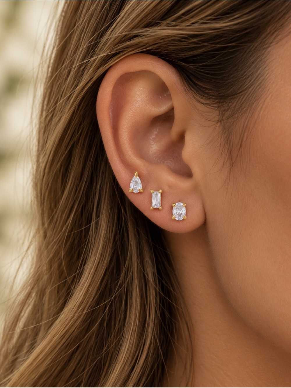 Diamond stud earrings D186